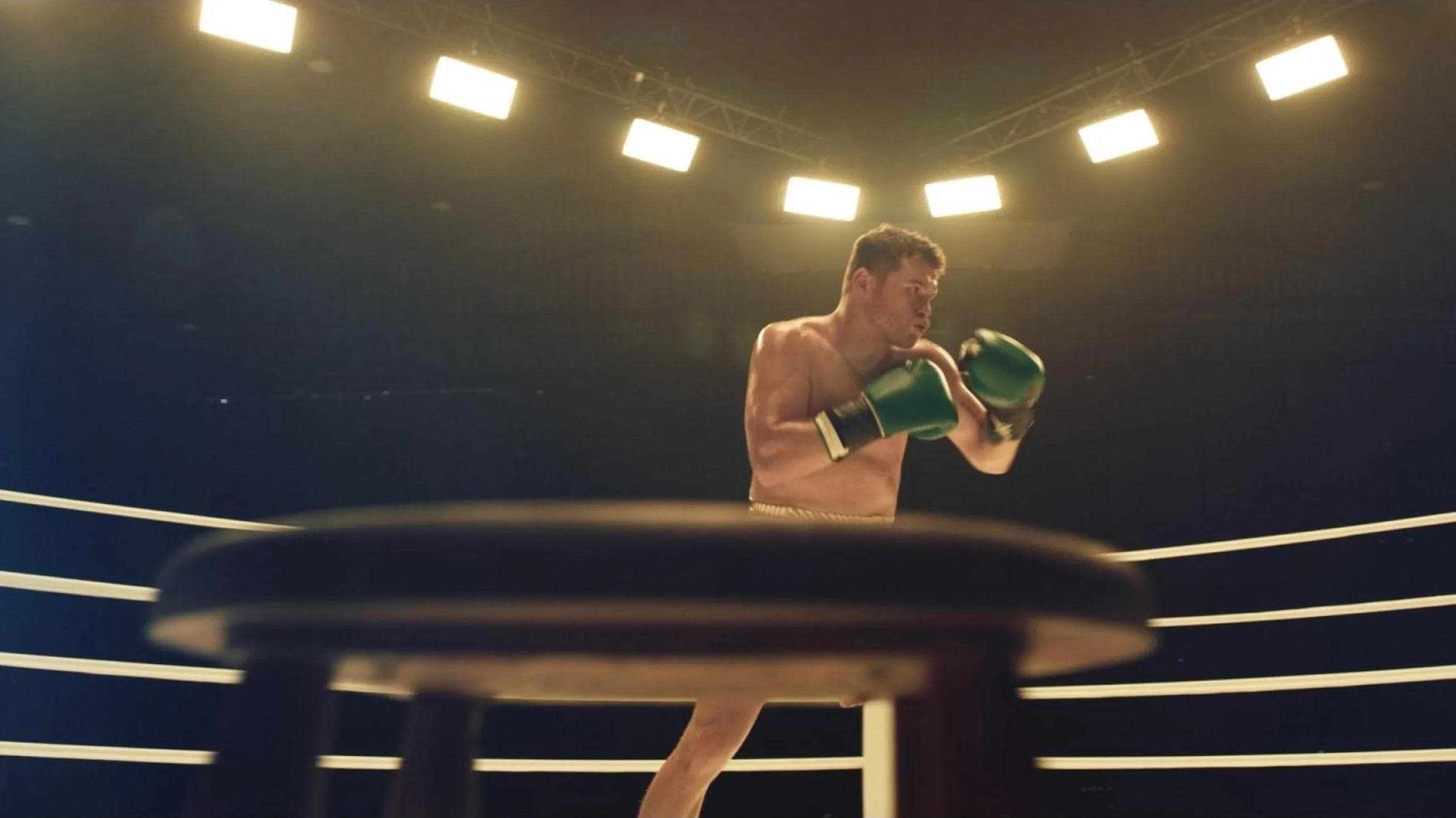 Hennessy - 55 Stools — One image that carries the no-punch boxing idea.